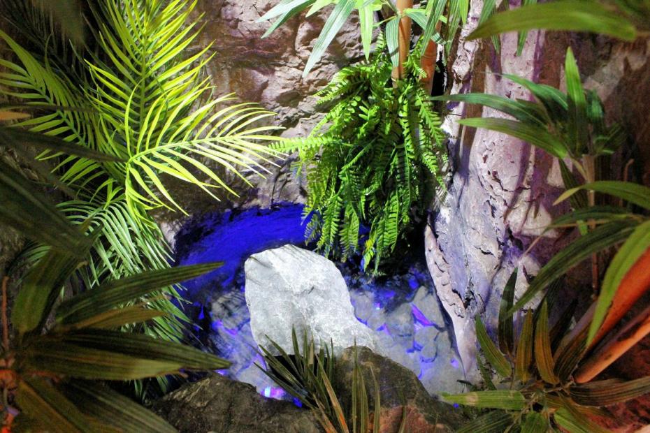 dekor-kunstfelsen-stempelmatrize-dampfbad-brunnen