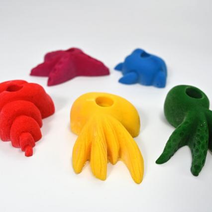 Bunte Klettergriffe für Klein und Groß.