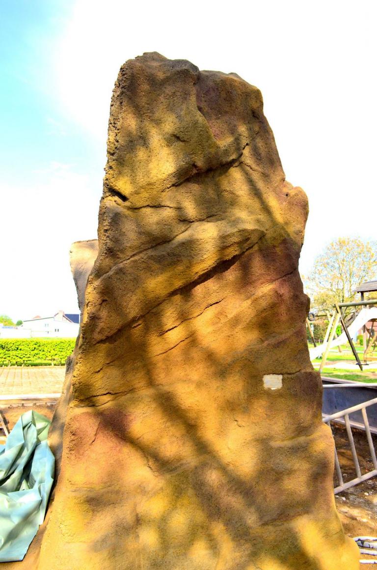 Individuelle Kunstfelsen für Kletterbereiche. Mitwirkung bei Projekten von der Planung bis zur Fertigstellung.