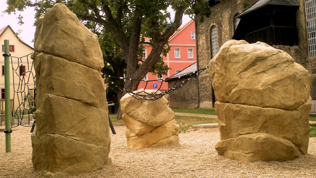 Kletterfelsen für Ihren Kindergarten. Schwierigkeitsgrad frei wählbar.