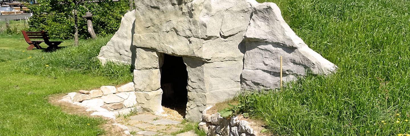 Unserer Kunstfelsen lassen sich nahtlos in ein Naturbild einbauen.